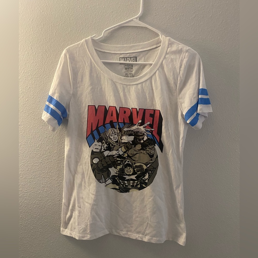 Marvel T-shirt white with blue strips on the sleeves. Size XL 15-17